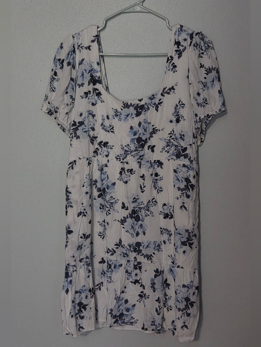 Maurices White Floral Scoop-Neck Tunic with Blue Accents